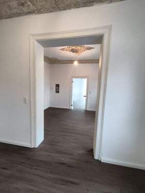 Durchgangszimmer Wohnbereich - 4 Zimmer Etagenwohnung in Lüdenscheid