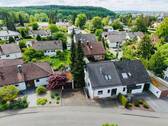 Außenansicht front - Sindelfingen-Landhaussiedlung: Modernisierte Doppelhaushälfte mit Garten und Garage