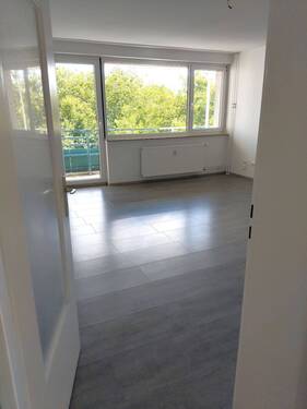 Wohnzimmer 2 - 3 Zimmer Etagenwohnung zur Miete in Gelsenkirchen
