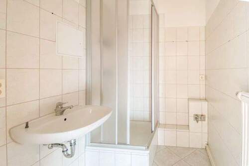 Badezimmer - Etagenwohnung mit 37,10 m² in Chemnitz zur Miete