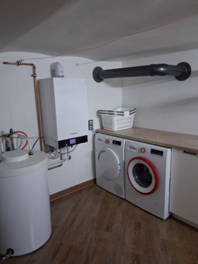 c3c4ea7b-e644-403a-b70e-18f5947ad814 - 