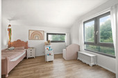 Helles Kinderzimmer - 
