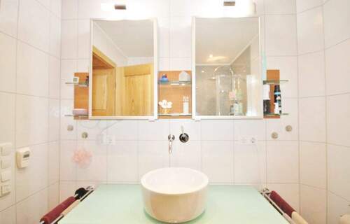 Badezimmer - Whg.-Nr. 1 (1.OG) - 