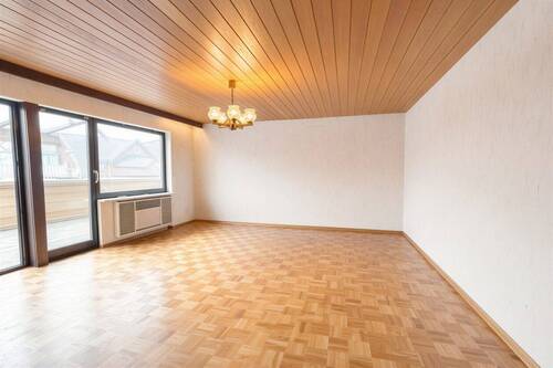 Wohnzimmer - Mehrfamilienhaus, Wohnhaus mit 208,00 m&sup2; in Böblingen zum Kaufen
