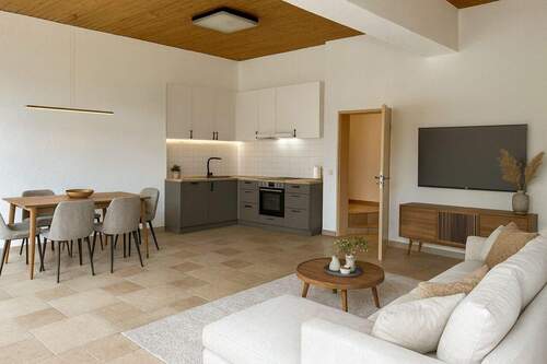 Mustermöblierung Wohn- und Essbereich - 2 Zimmer Etagenwohnung in Marquartstein