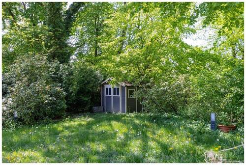 Garten mit eigenem Gartenhaus - Etagenwohnung mit 102,10 m² in München zum Kaufen