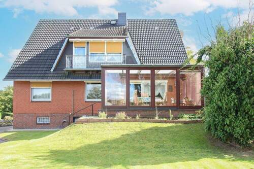 Gartenansicht - 8 Zimmer Einfamilienhaus zum Kaufen in Drage