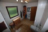 EG Badezimmer mit Fenster - 