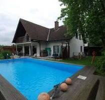 ***Freistehendes Einfamilienhaus mit Außenpool und Kamin*** - Köln Urbach
