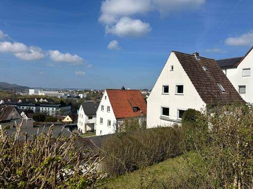 Ansicht mit Weitblick - Gestalten Sie Ihren neuen Wohntraum selbst - Einfamilienhaus in beliebter Lage!