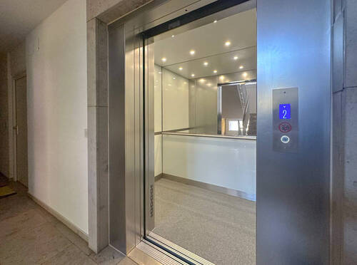 Aufzug - 3 Zimmer Etagenwohnung in Ottobrunn