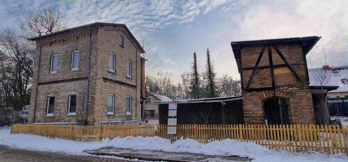 Straßenansicht - Lust auf eine besondere Immobilie?