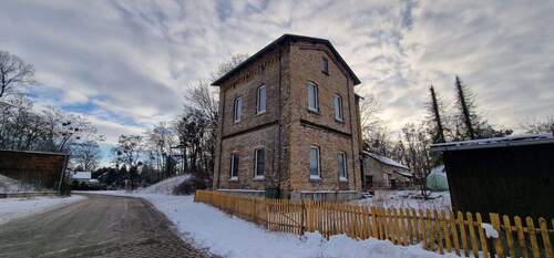 Gebäudeansicht - 4 Zimmer Einfamilienhaus zum Kaufen in Hosena