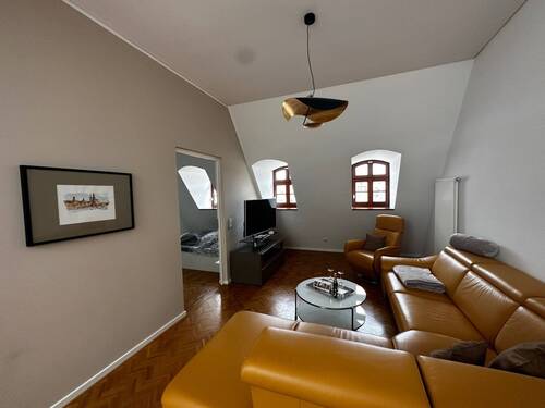 Wohnzimmer - Etagenwohnung mit 77,30 m&sup2; in Dresden zur Miete