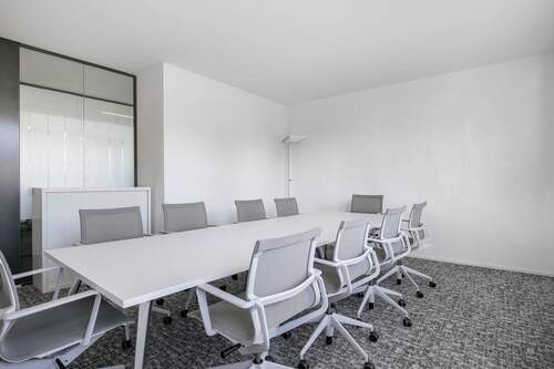 Property Image 5 - 