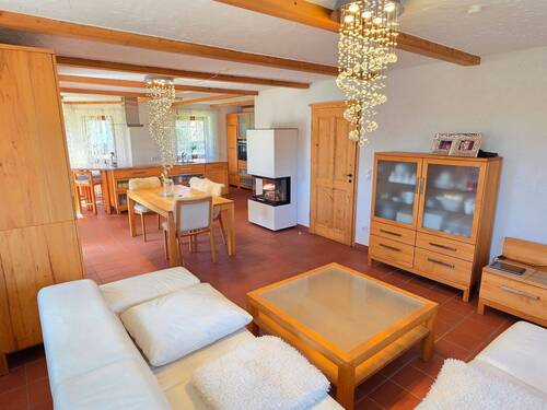 Wohnen-Essen-Kamin-Kochinsel EG - 