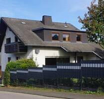 Kall im Naturpark Eifel, großzügiges Einfamilienhaus mit Einliegerwohnung in gepflegte Ruhiglage nahe Ortskern