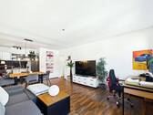 Wohnbereich - 2 Zimmer Etagenwohnung in Stuttgart