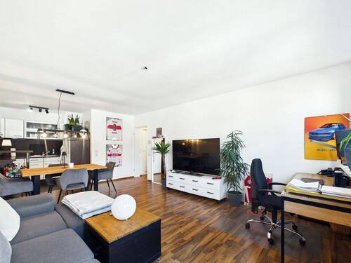 Wohnbereich - 2 Zimmer Etagenwohnung in Stuttgart