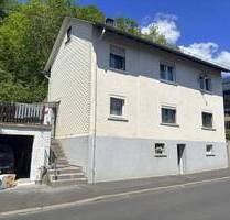 Gemütliches Einfamilienhaus mit kleinem Garten, Terrasse und Garage in zentraler Lage von Westerburg