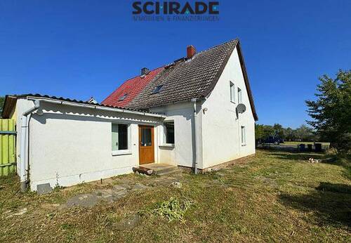 Sonniger Eingang mit Terrasse - 3 Zimmer Mehrfamilienhaus, Wohnhaus zum Kaufen in Seehausen