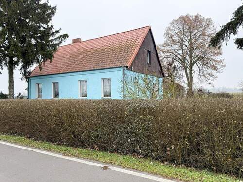 Straßenansicht - Alleinlage mit großem Garten - ein Traum für Stadtflüchter