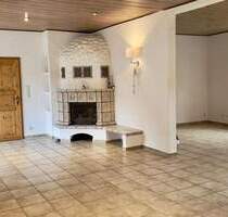 Gepflegte Doppelhaushälfte mit fünf Zimmern und Einbauküche in Bad Dürkheim