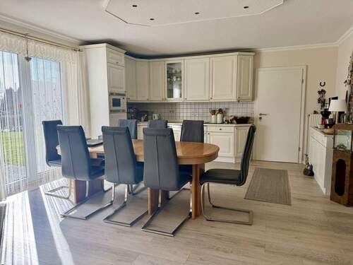 Küche mit offenen Wohn- und Essbereich - 5 Zimmer Einfamilienhaus in Wesselburen