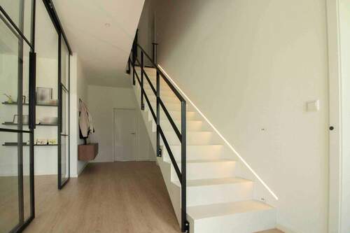 Treppe zum Obergeschoss - 