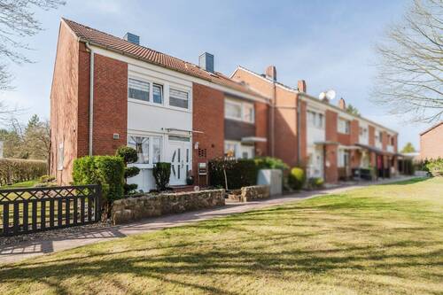 Außenansicht - Modernisiertes Reihenendhaus mit Stil, Komfort und vielen Extras! Ihr neues Zuhause in Lauenburg!