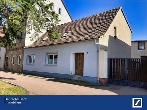 Hausansicht - Geräumiges Zuhause für Groß und Klein !