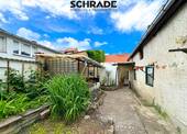 ...und zum Hof - 