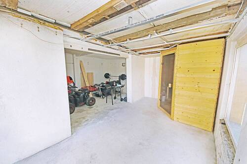 Garage mit Sauna - 