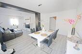 Wohnzimmer im EG - 