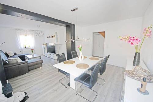 Wohnzimmer im EG - 