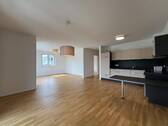 Wohn- und Essbereich - 4 Zimmer Etagenwohnung zur Miete in Kirchheimbolanden