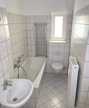 Bad - Etagenwohnung mit 62,00 m&sup2; in Erfurt zur Miete