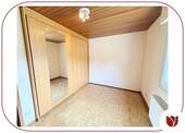 Weiteres Kinderzimmer (Raum 4) mit Einbauschrank - 