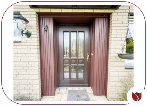 Gepflegter Eingangsbereich - 5 Zimmer Bungalow zum Kaufen in Leichlingen