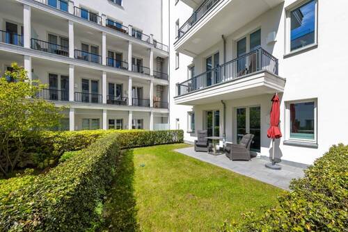 Ruhig und geschützt: Schlafzimmer 1 mit südlichem - 