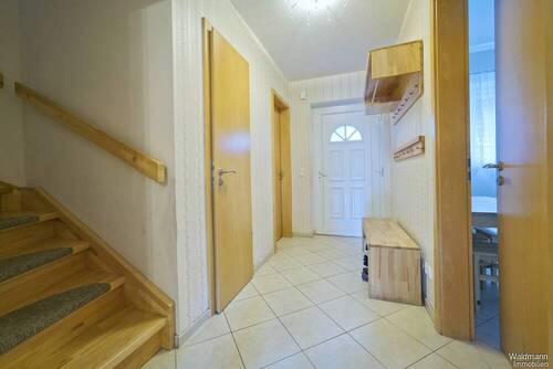 Diele - 5 Zimmer Reihenmittelhaus in Berlin
