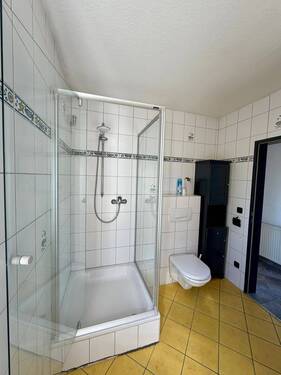 Tageslichtbad mit Dusche - 