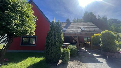 Haus mit Terrasse - 6 Zimmer Einfamilienhaus zum Kaufen in Pulsnitz