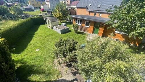 Gartenhaus und Garten - 