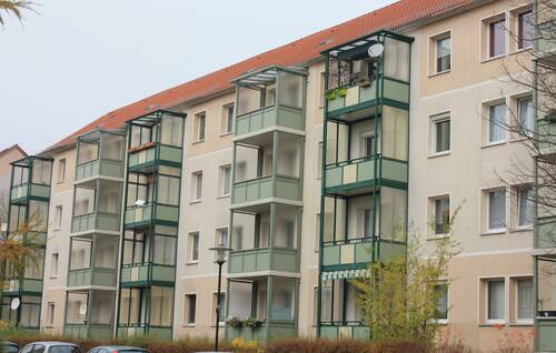 Außenansicht - Zentral gelegen ! Wir sanieren Ihre neue 3-Raumwohnung in Wolfen-Nord !