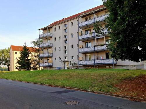 Straßenansicht - 2 Zimmer Etagenwohnung in Riesa