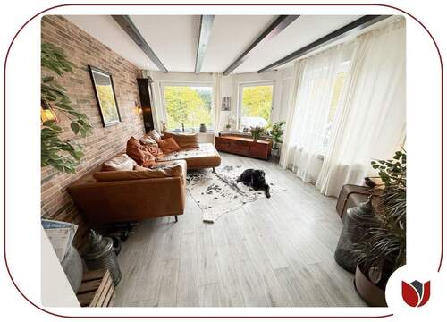 Wohnbereich mit Blick in den eigenen Garten - 