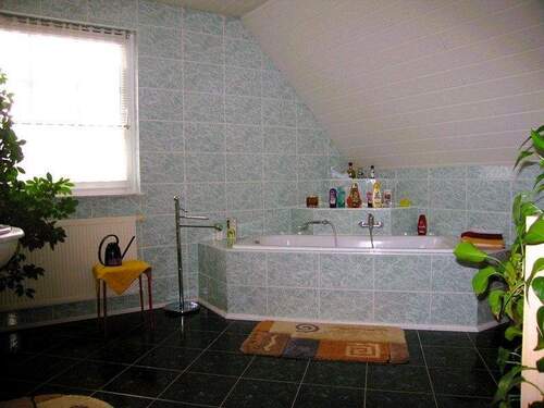 ... mit Badewanne - 