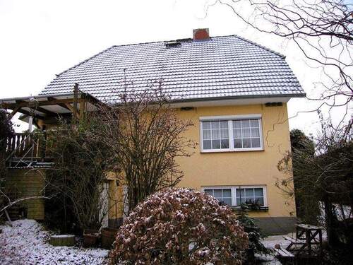 Hausrückseite - 6 Zimmer Einfamilienhaus in Neverin