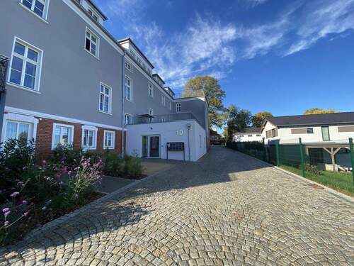 gepflegter Hauseingang - 